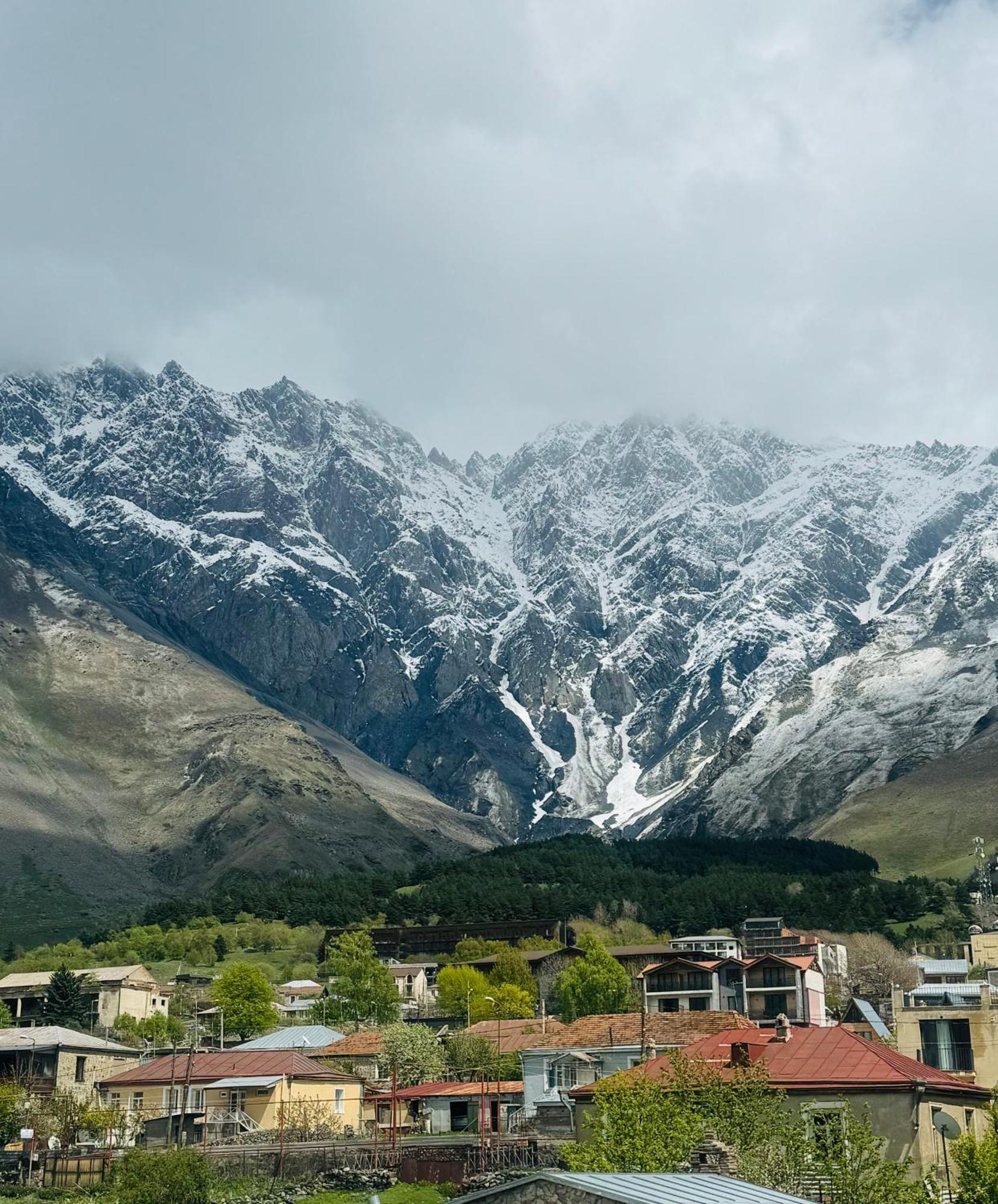 Hotel Aldema Kazbegi Exterior foto